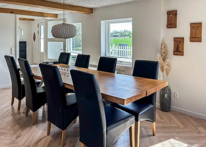 Dom wakacyjny 3 Bedroom Beautiful In Nordborg