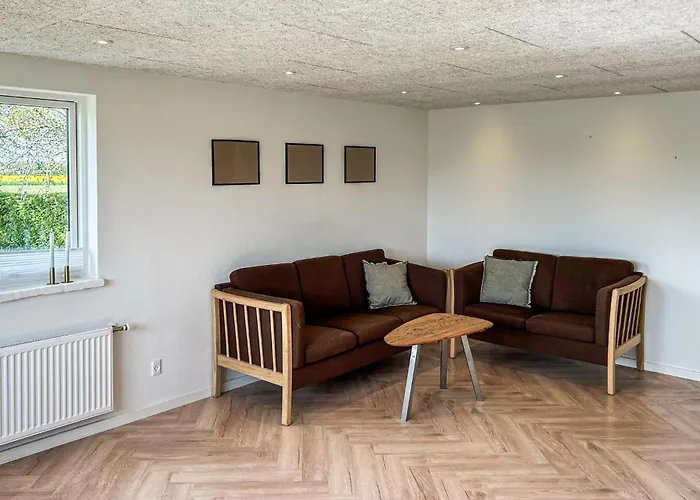 Dom wakacyjny 3 Bedroom Beautiful In Nordborg