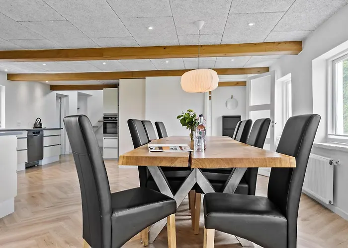 Feriehus 3 Bedroom Beautiful In Nordborg